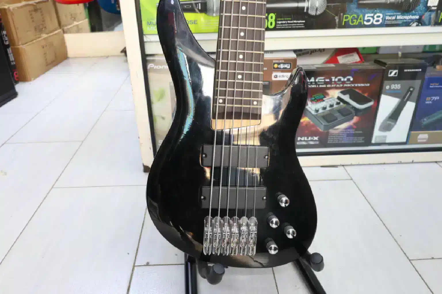 Fender 6 String Bass Guitar 1 Fender 6-string bass
