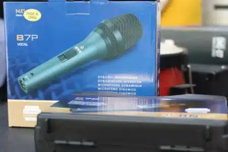 BNK B7P Dynamic Microphone 9 live performance microphone