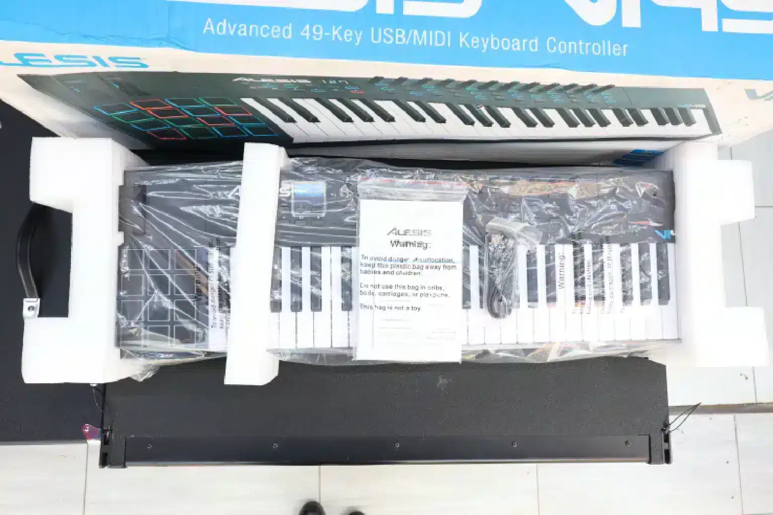 Alesis VI49 Keyboard with 49keys 5 Alesis VI49 Power Supply