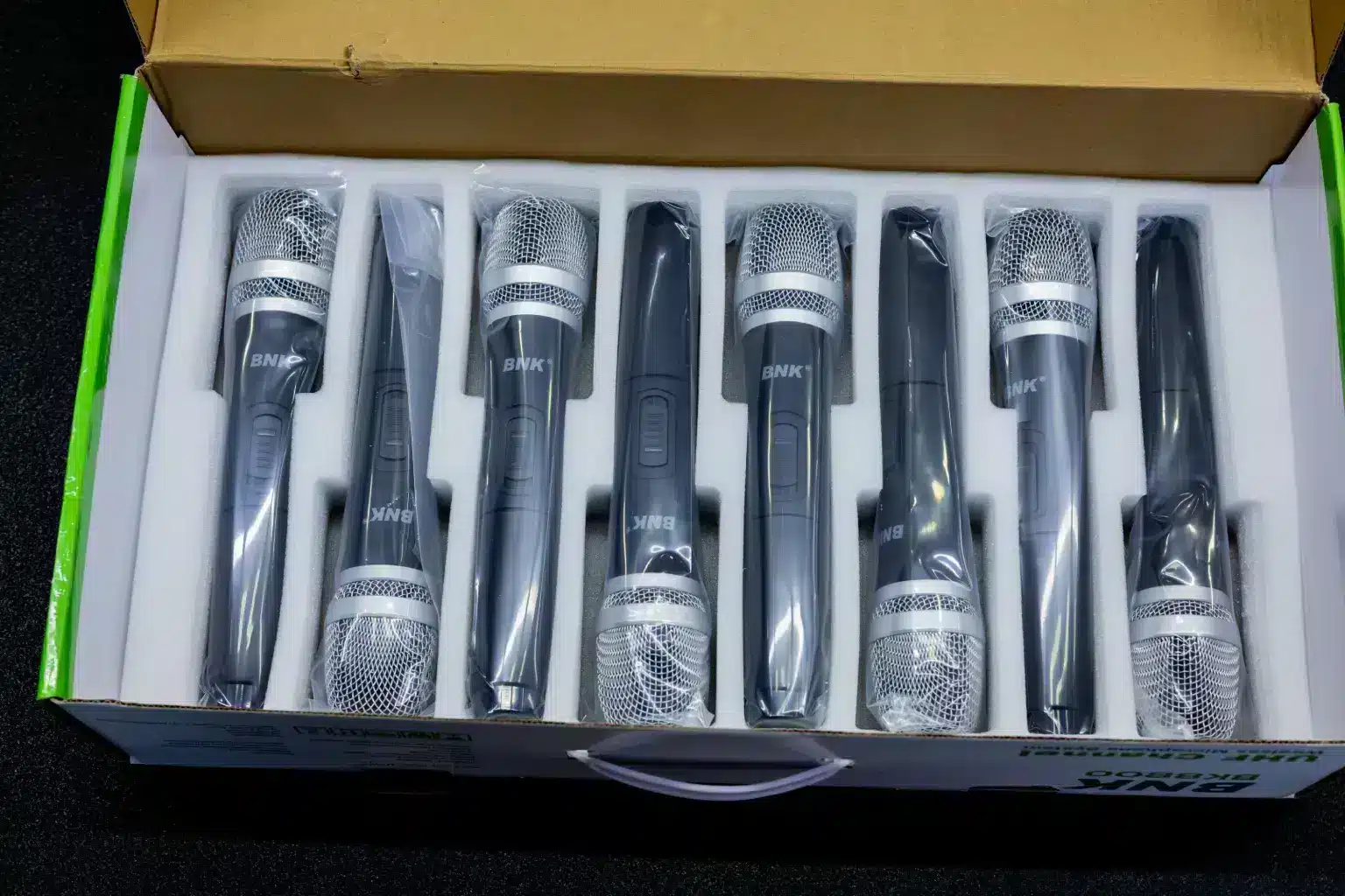 BNK BK8800 8 in 1 Wireless Microphone 1 Bnk 8800 mic sound quality
