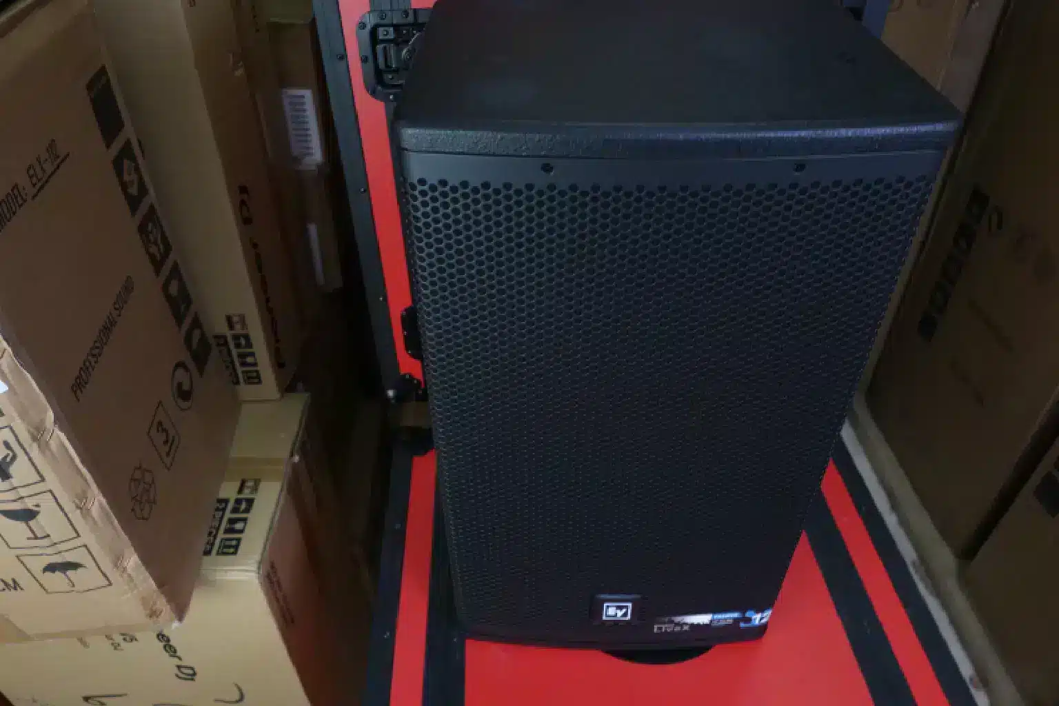 EV ELX 112 Speaker 4 ELX 112