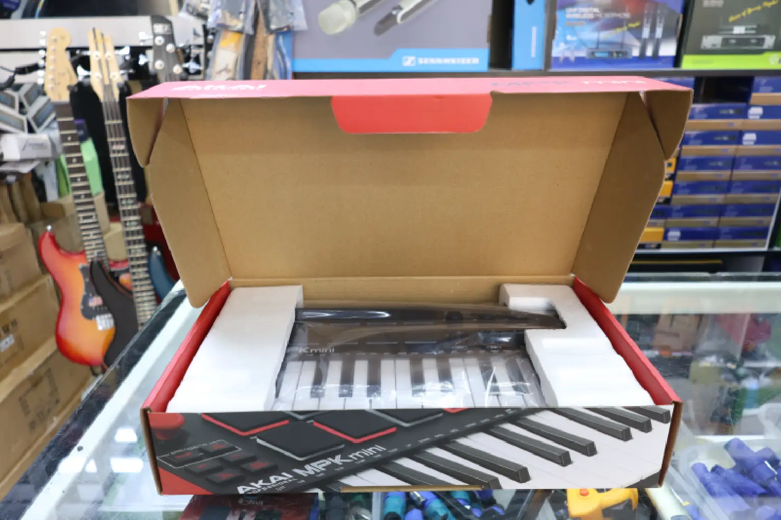 Akai Professional MPK Mini MKII – 25 Keys 2 Akai MPK Mini MKII troubleshooting