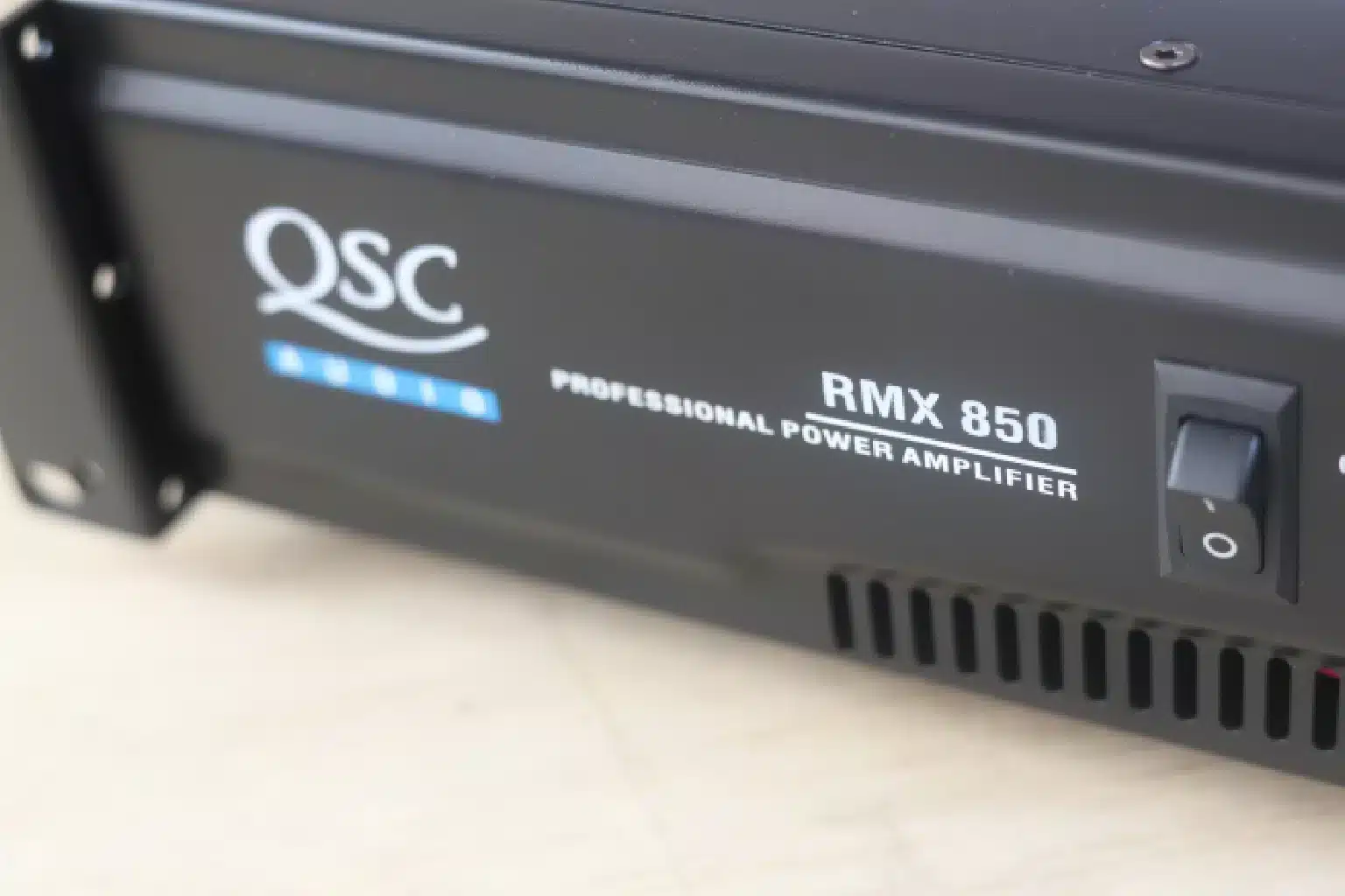 QSC RMX 850 Power Amplifier 1 QSC RMX 850 price in Kenya
