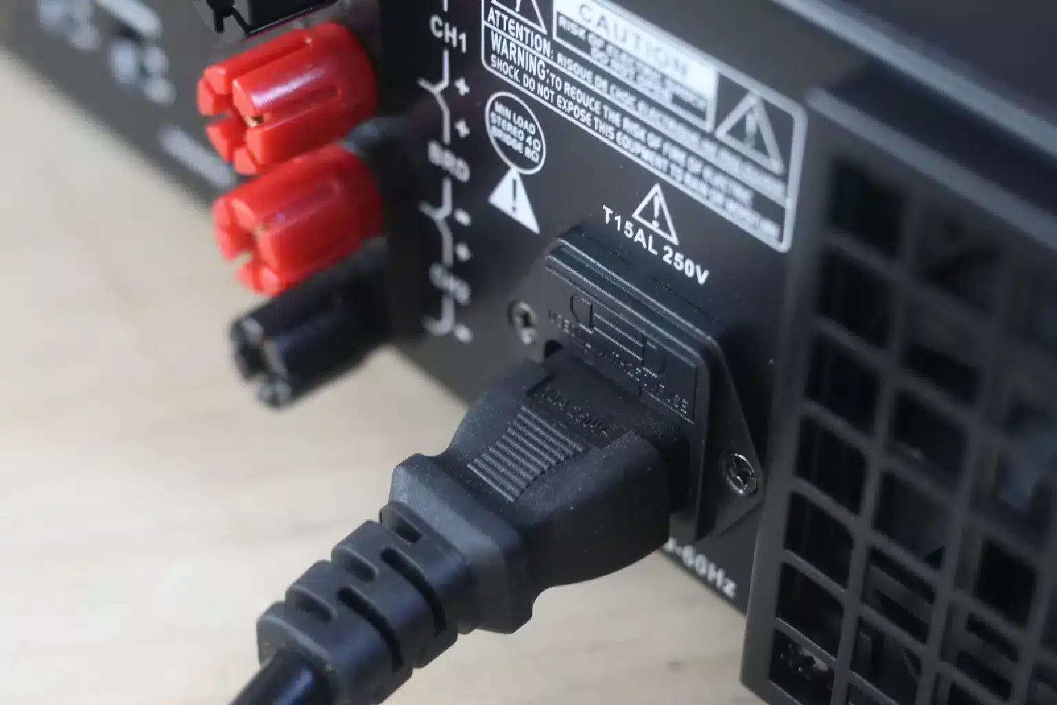 QSC RMX 850 Power Amplifier 8 QSC RMX 850 dealers Nairobi