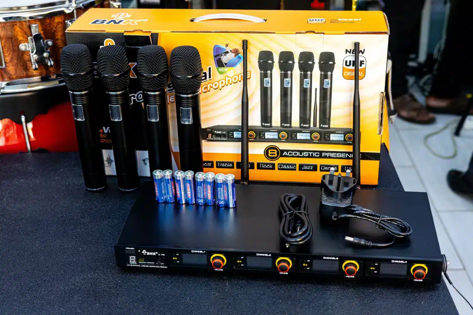 BNK X75 4in1 Wireless Microphone System 4 wireless mic comparison