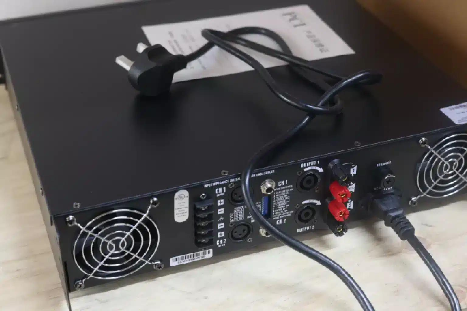 QSC RMX Series RMX 2450 Power Amplifier 2 QSC RMX 2450 installation
