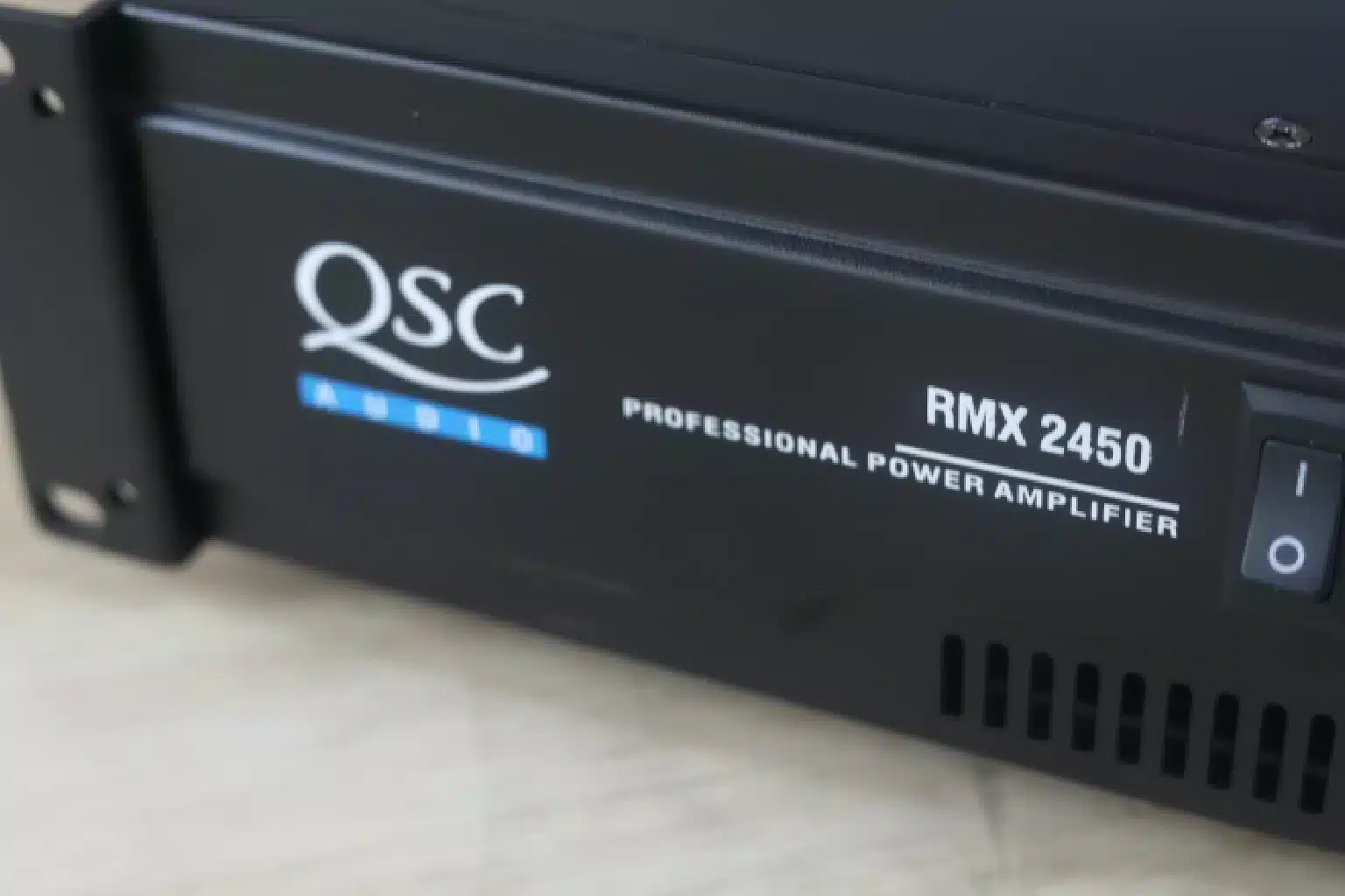 QSC RMX Series RMX 2450 Power Amplifier 1 QSC RMX 2450 audio performance