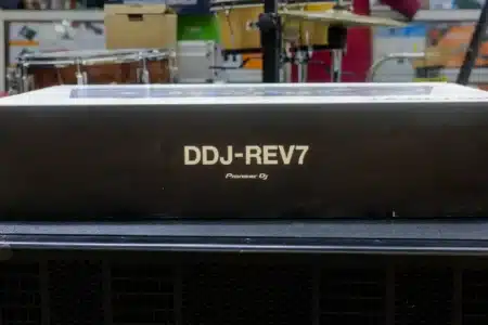 Pioneer DDJ Rev7 DJ Controller 8 Pioneer DDJ-Rev7 Nairobi,