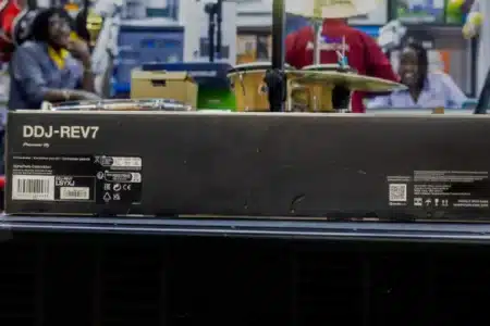 Pioneer DDJ Rev7 DJ Controller 6 DJ controller Nairobi,