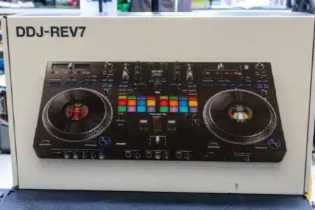 Pioneer DDJ Rev7 DJ Controller 1 Professional DJ controller Nairobi,