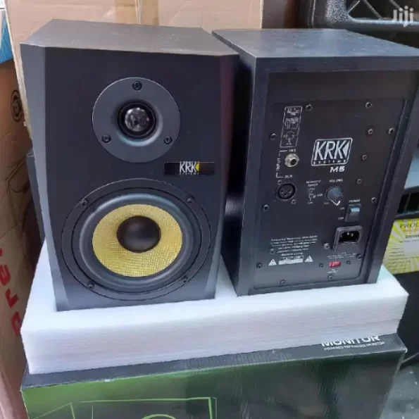 KRK rokit M5 studio