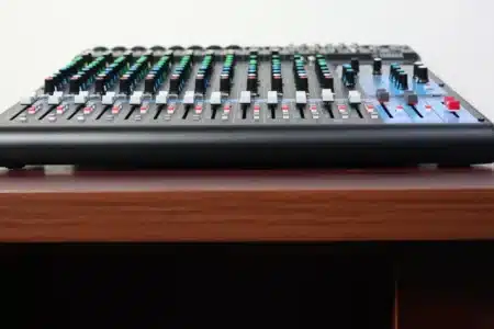 Yamaha MG16XU Mixer 3 Best price Yamaha MG16XU Kenya,