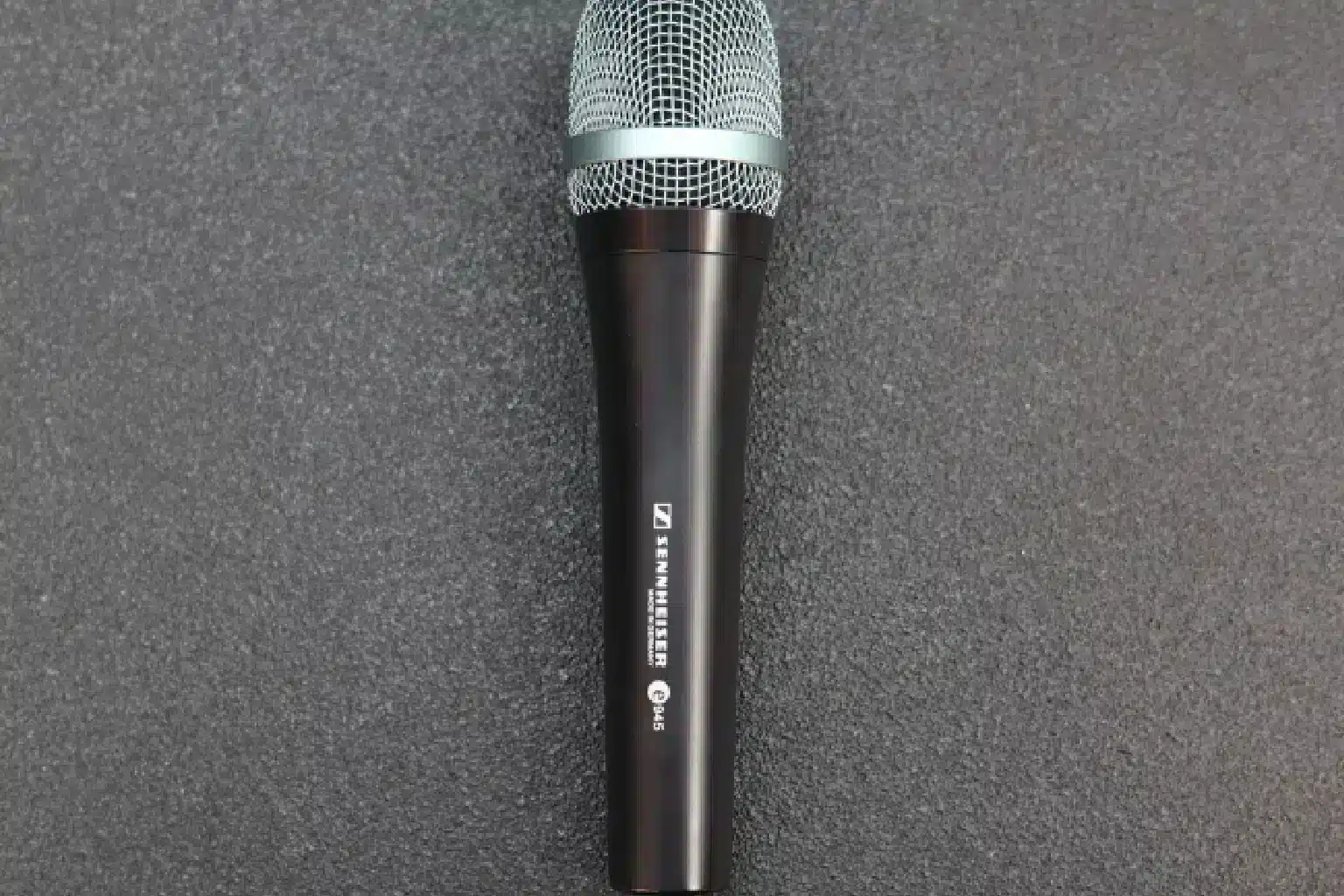 Sennheiser E945 Dynamic Microphone 1 Sennheiser E945 microphone