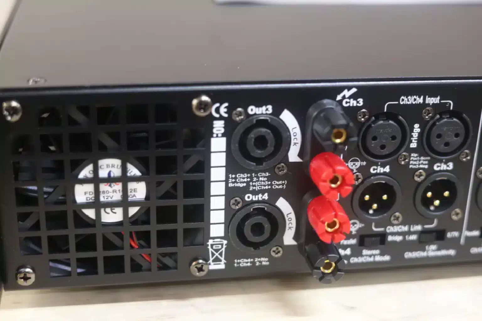 Power Sound Standard TD4800 Original Power Amplifier 4 TD 4800 high power amp
