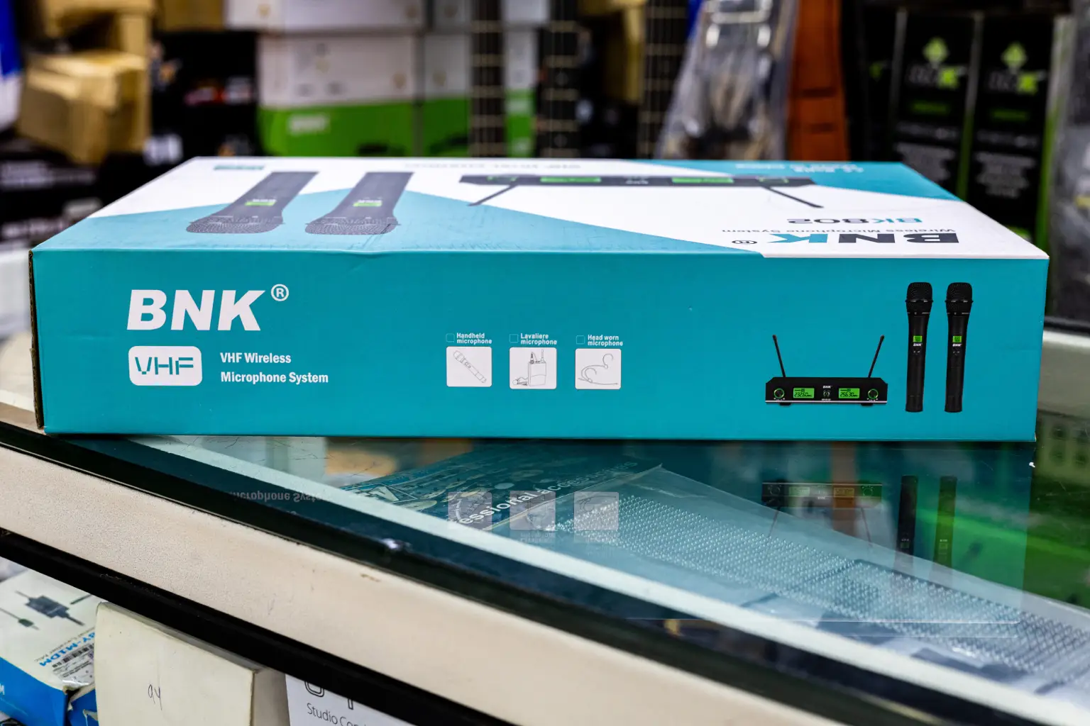 BNK BK802 Wireless Microphone System 4 Bnk wireless Microphone prices in Nairobi