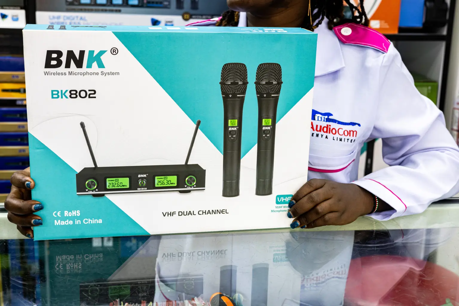 BNK BK802 Wireless Microphone System 5 802 wireless Microphone reviews