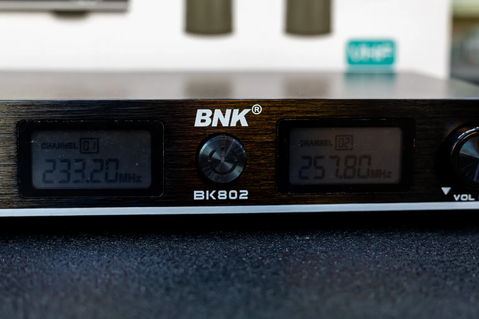 BNK BK802 Wireless Microphone System 6 Bnk wireless Microphone prices in Kenya
