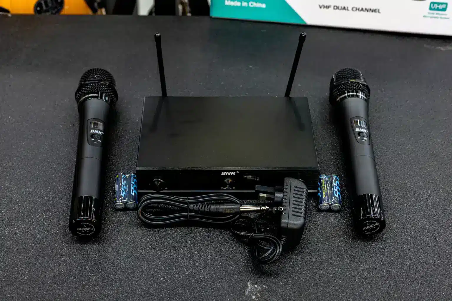 BNK BK802 Wireless Microphone System 8 802 wireless Microphone prices in Nairobi