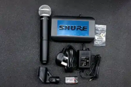 Shure BLX24 PG58 wireless Microphone 4 PG58 microphone