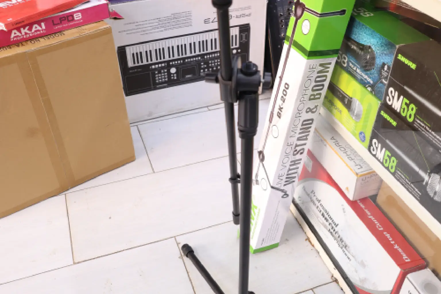 BNK BK 200 Mic Stand 1 Bnk microphone stand price