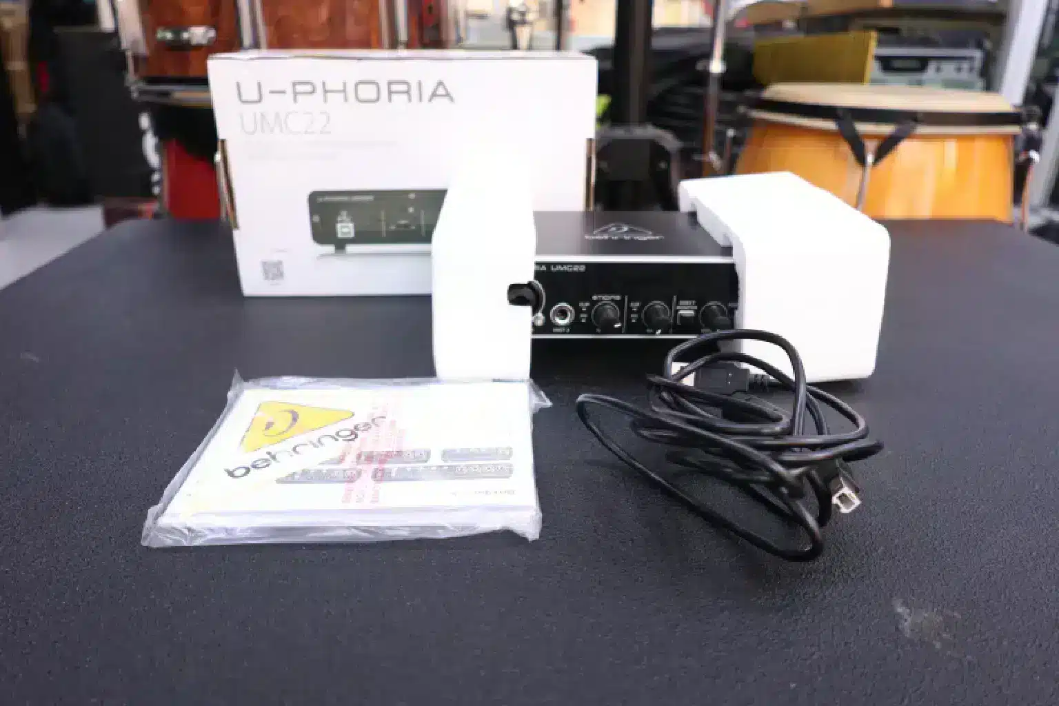 Behringer UMC22 USB Audio Interface
