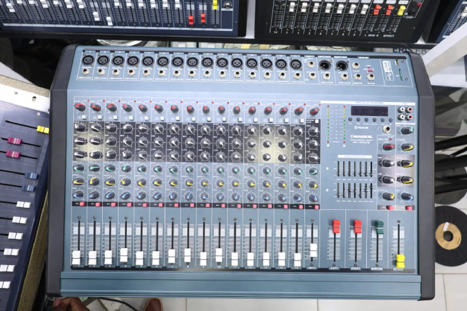 Mackie Professional Mixer MK 1600 USB 16 Channel Mixer 2 Mackie Recording Mixer