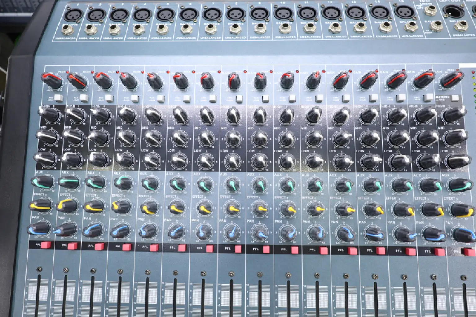 Mackie Professional Mixer MK 1600 USB 16 Channel Mixer 4 Studio Mixer Mackie