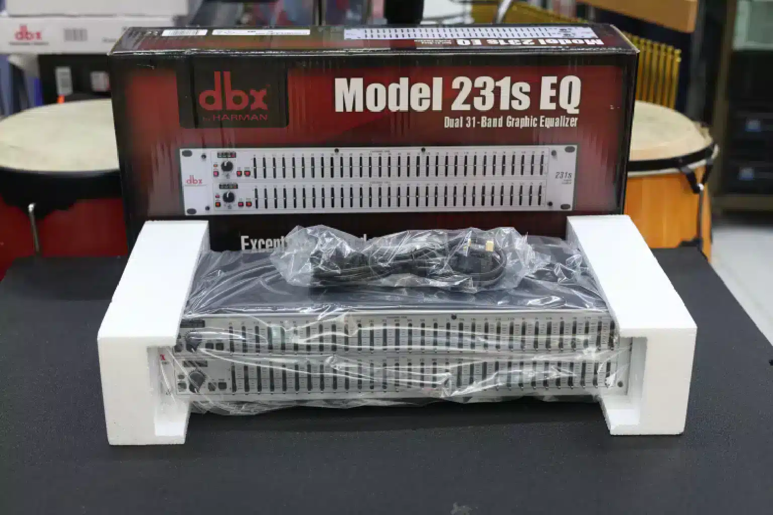 DBX 231S Graphic Equalizer 13 Behringer DBX 231s EQ graphic equalizer