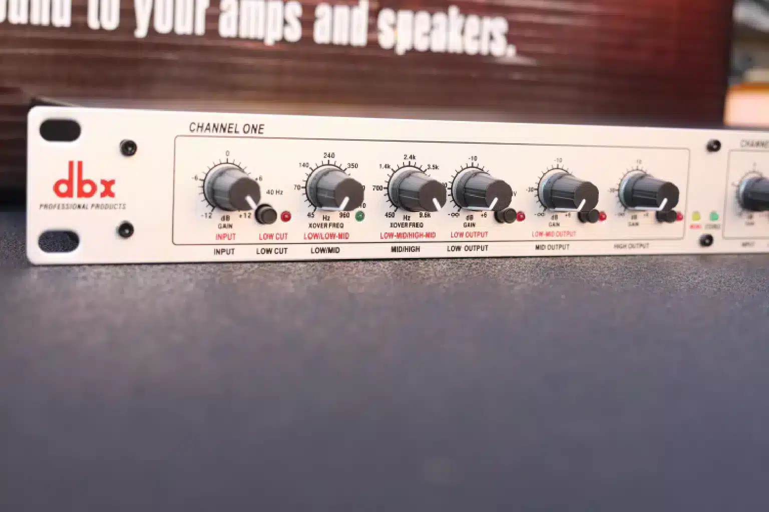 DBX 234XS Crossover 4 Behringer music shop