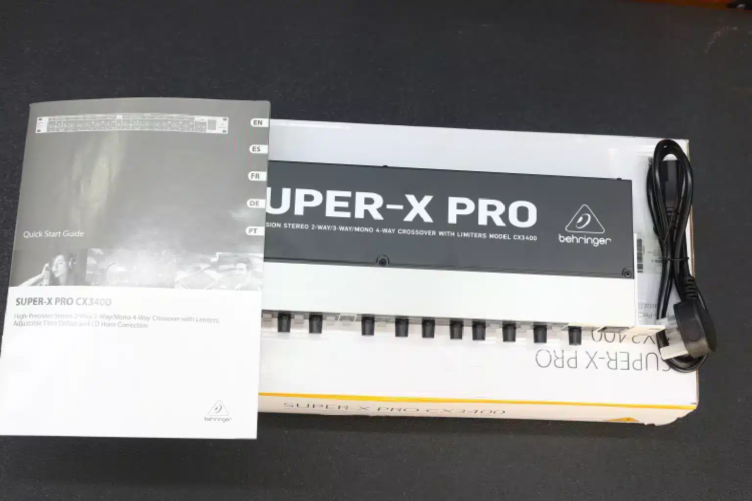 Behringer super CX3400 8 super cx3400 signal processors
