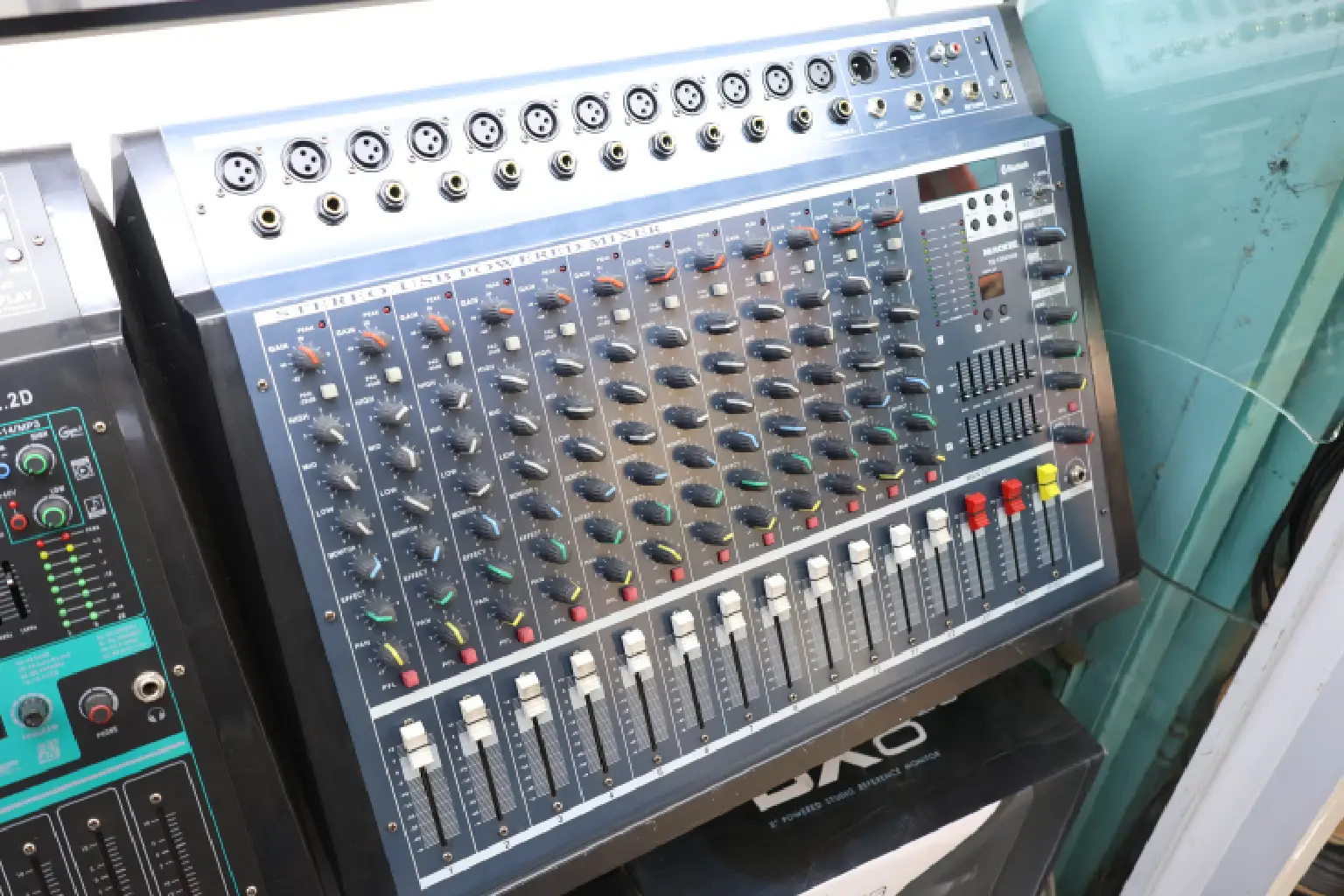 Max ya 1202 USB 12 Channel Mixer 8 1202 USB 12 Channel Mixer