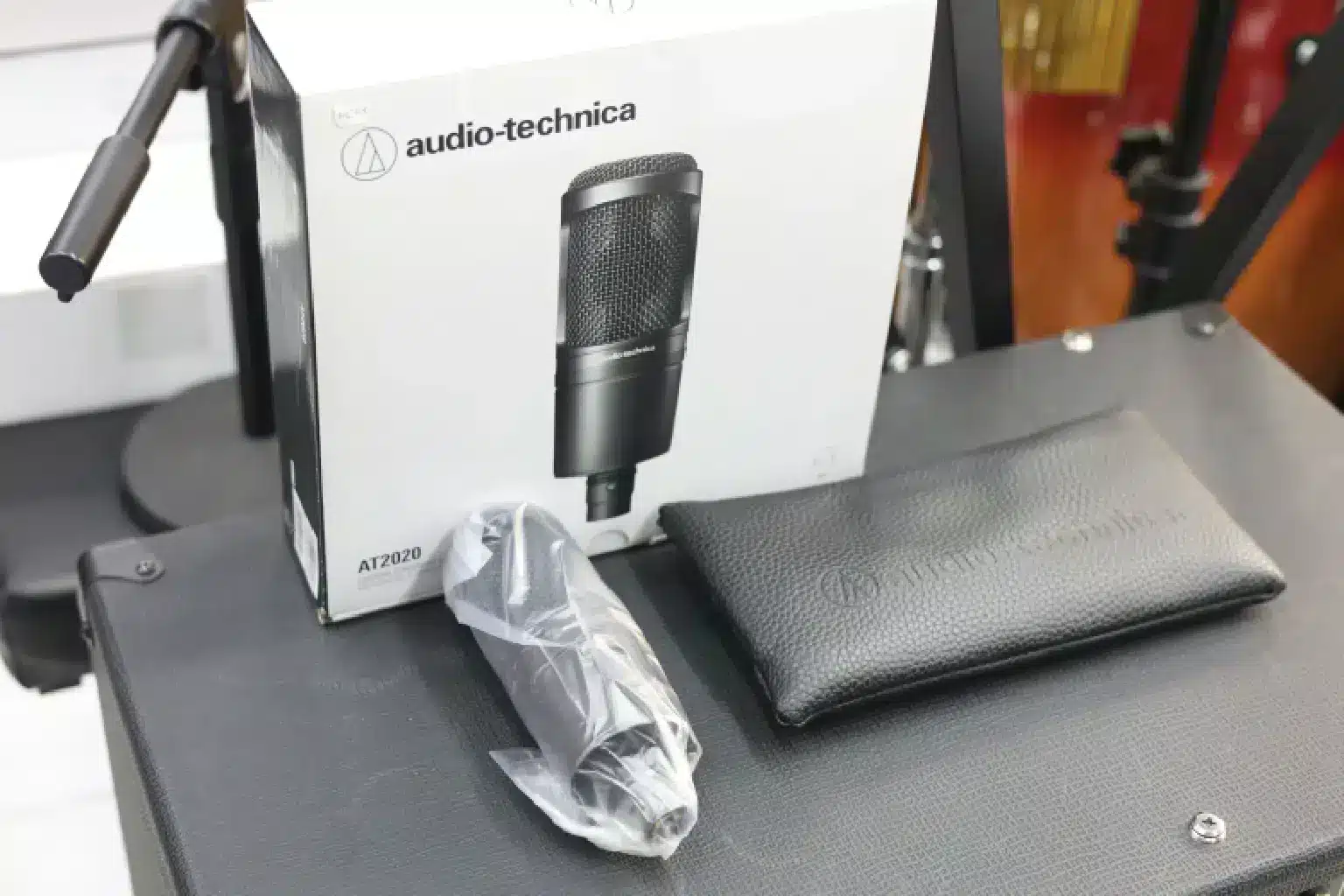 Audio technica AT2020 Cardioid Condenser Microphone 6 audio-technica microphone