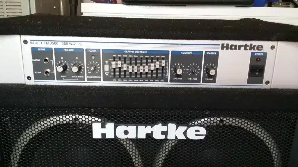 Hartke-VX3500-Bass-Combo-1 Hartke VX3500