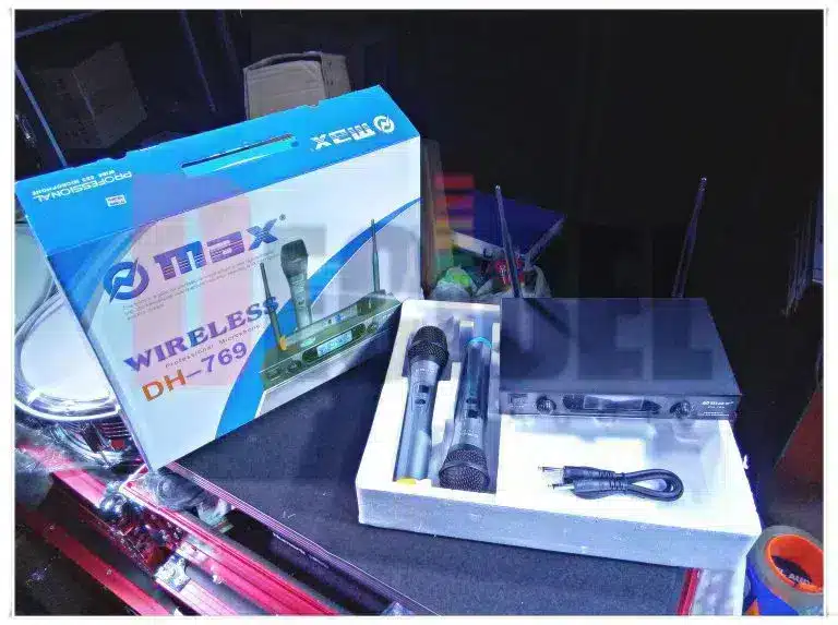 Max-DH-769-wireless-microphone1 Max DH-769