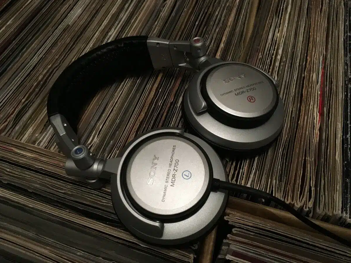 Sony MDR-Z700DJ Headphones - Best Price In Kenya