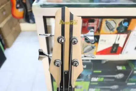 Ibanez Active 4 Strings Bass Guitar 17 Versatile Tone