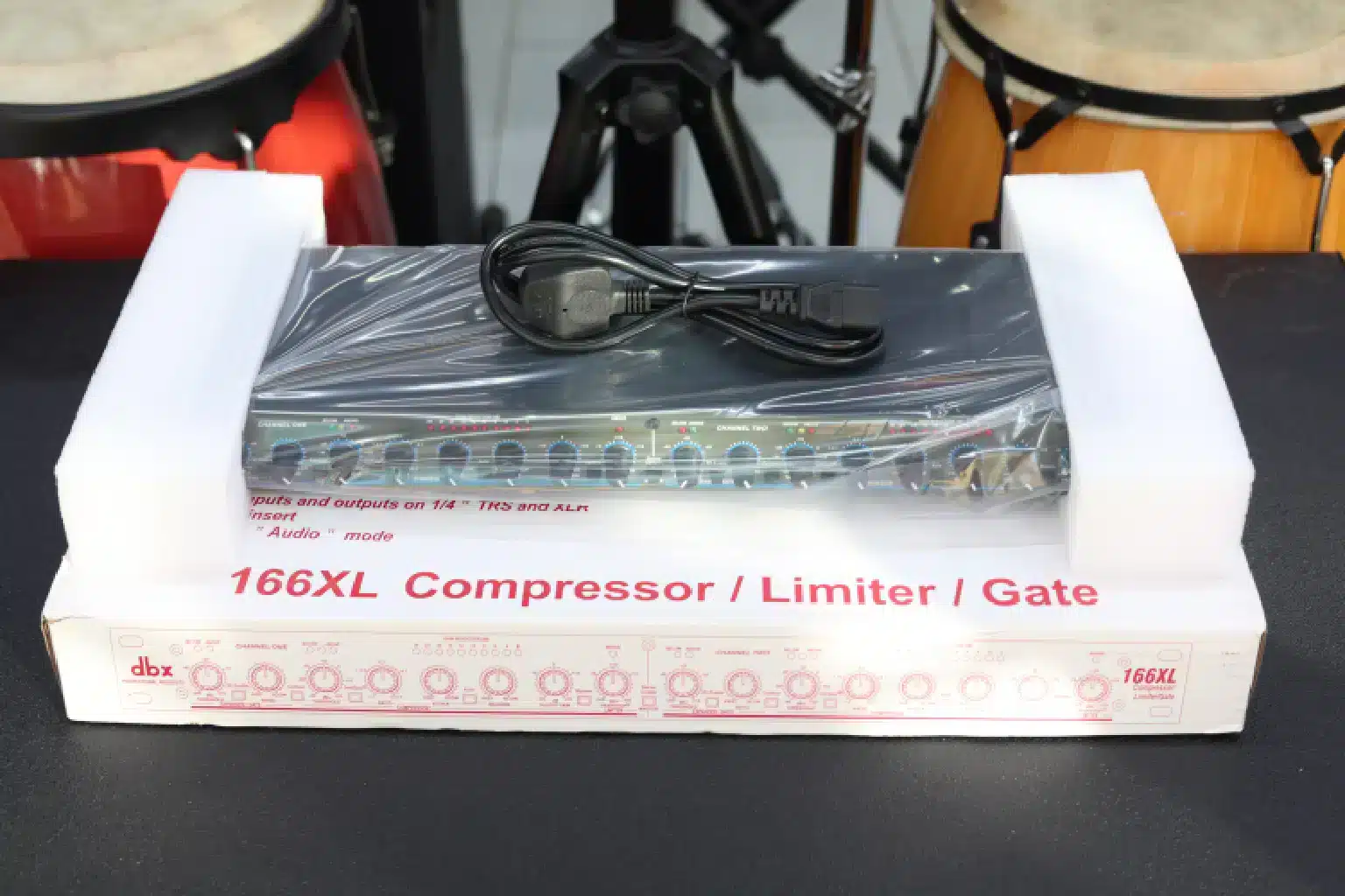 Dbx 166XL Compressors 2 Behringer dbx 166XL limiter