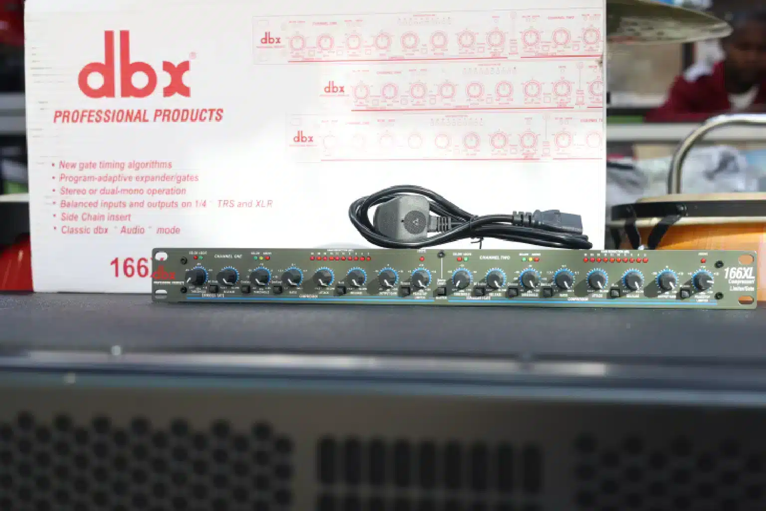 Dbx 166XL Compressors 4 Behringer dbx 166XL dynamics processor