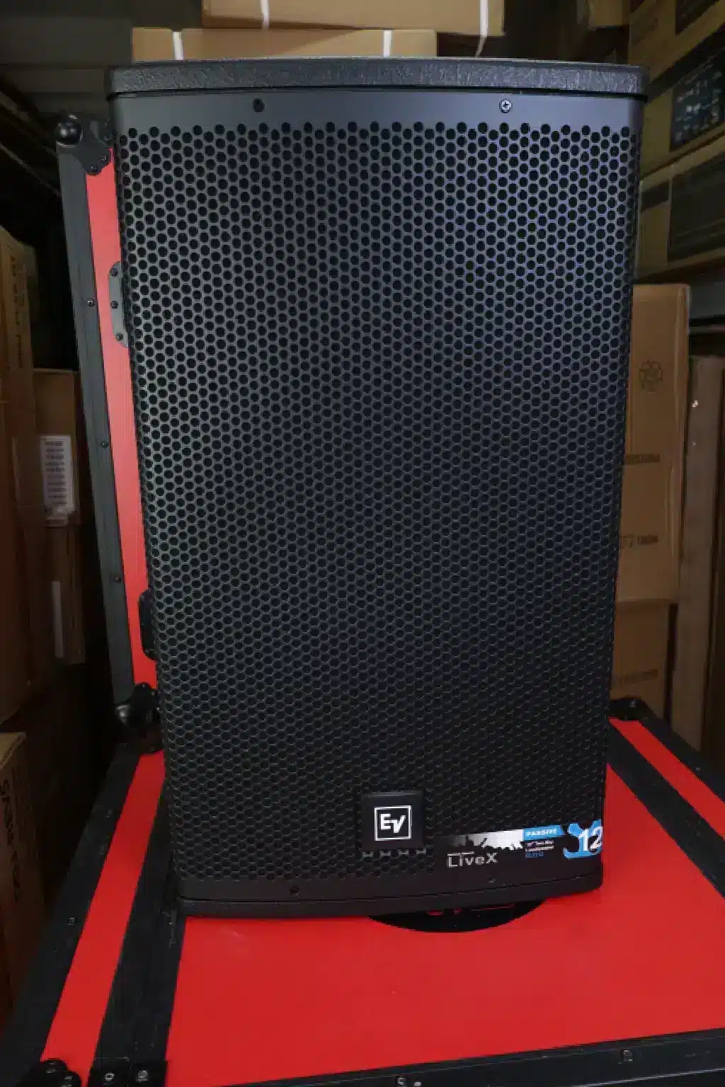 EV ELX 112P Passive Loudspeaker 8 EV ELX 112P input options