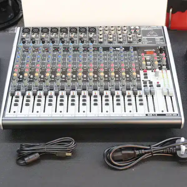 Behringer Xenyx X2222USB Mixer - Quality