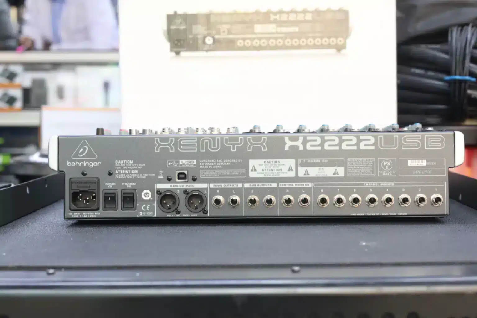 Behringer Xenyx X2222USB Mixer with USB and Effects 8 Xenyx X2222USB vs X2442USB