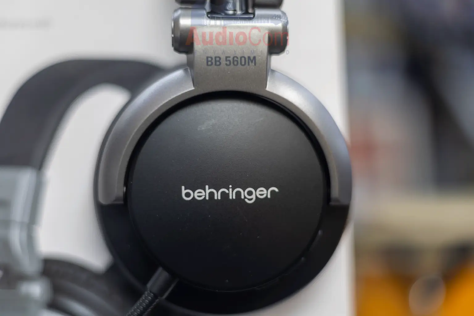 Behringer BB 560M High-Quality Professional Headphones 10 560M Behringer music shops
