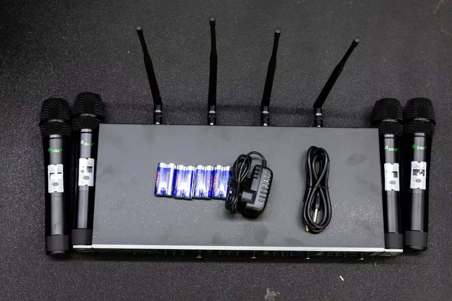 BNK ES400 UHF Digital Wireless Microphone 8 Wireless microphone prices Kenya,