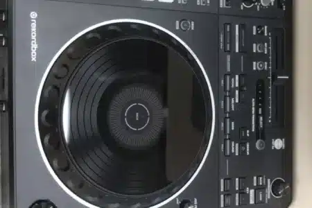 DDJ REV5 Dj Controller 2 Pioneer DJ controller Nairobi,