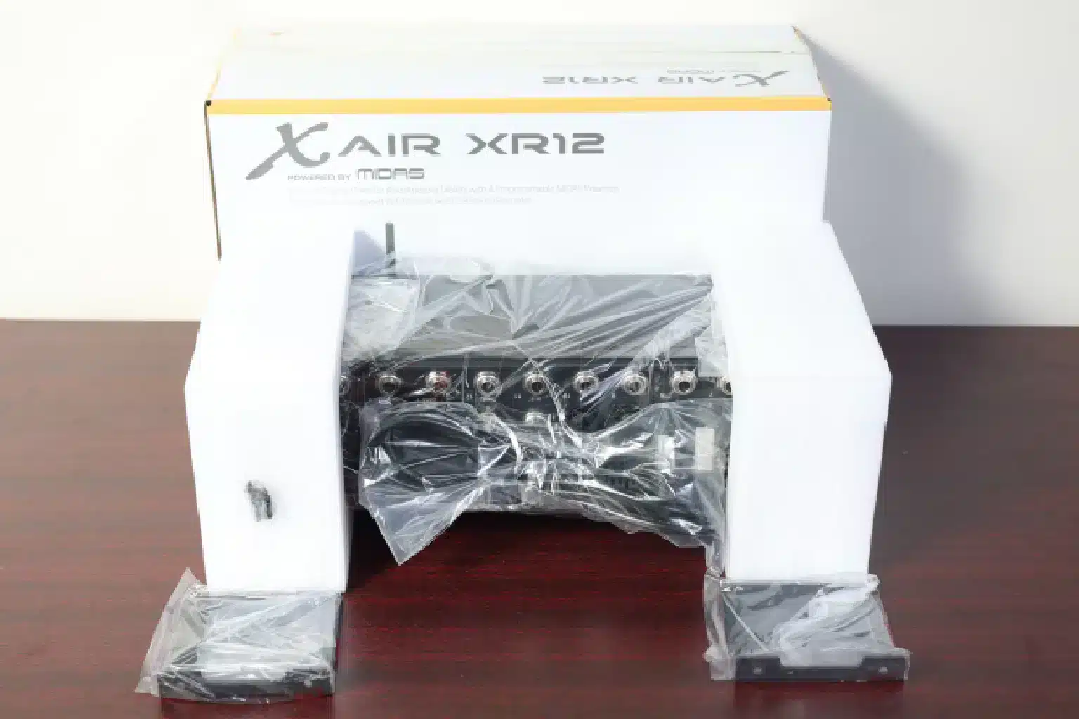 Behringer X-Air XR12 Mixer 4 Behringer X-Air XR12 setup guide