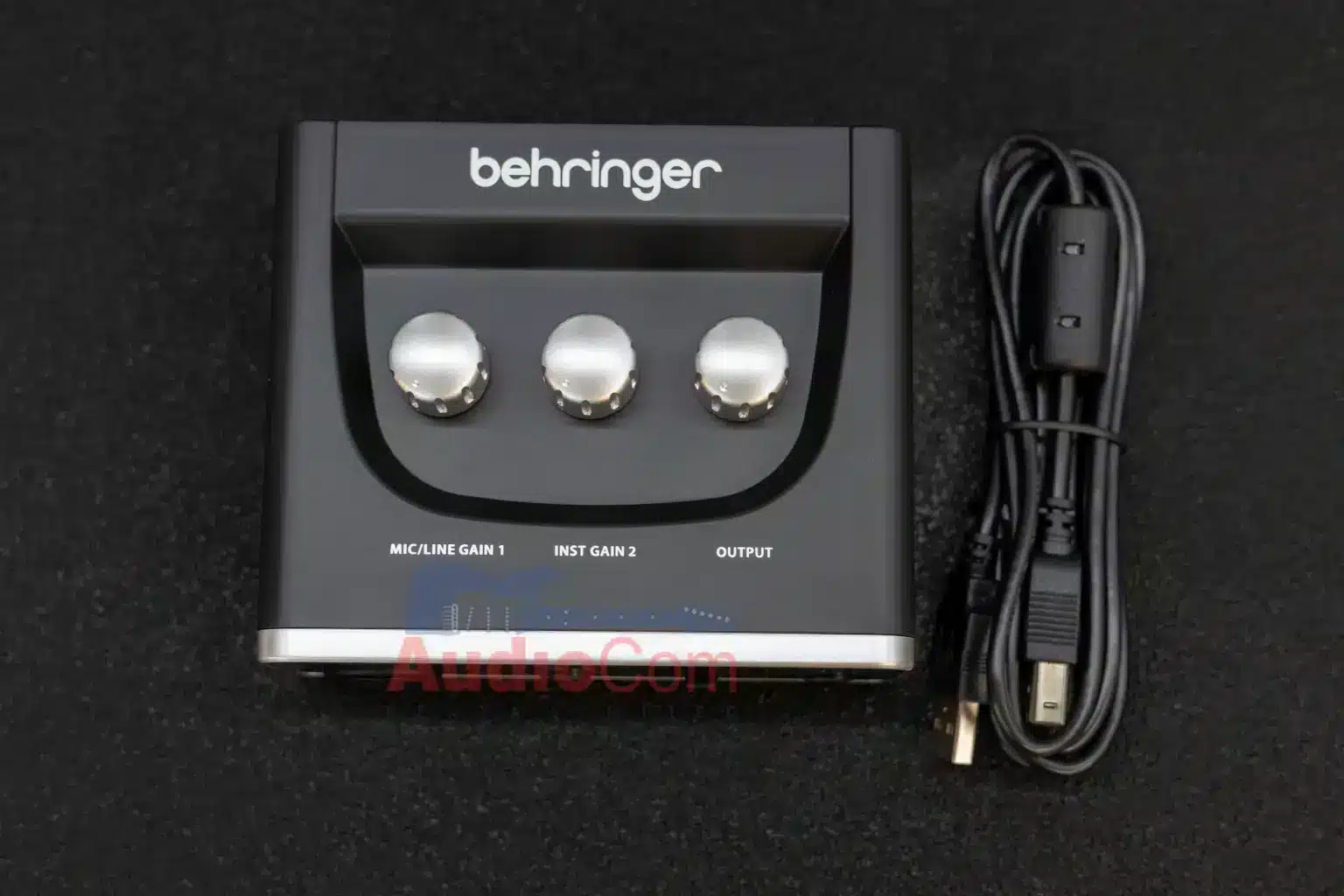 Behringer U-Phoria UM2 Soundcard 3 Behringer UM2 review