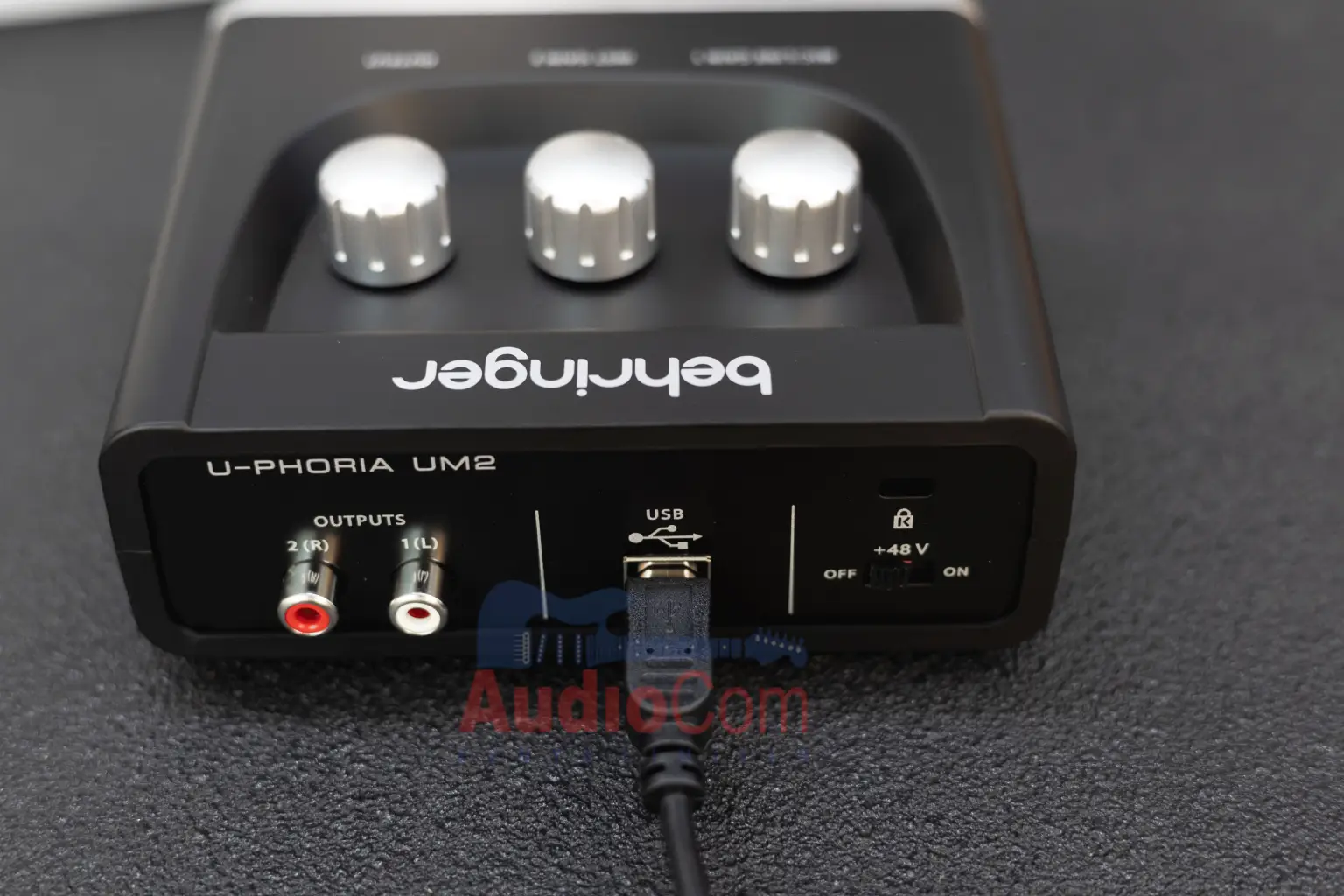 Behringer U-Phoria UM2 Soundcard 8 Behringer UM2 latency