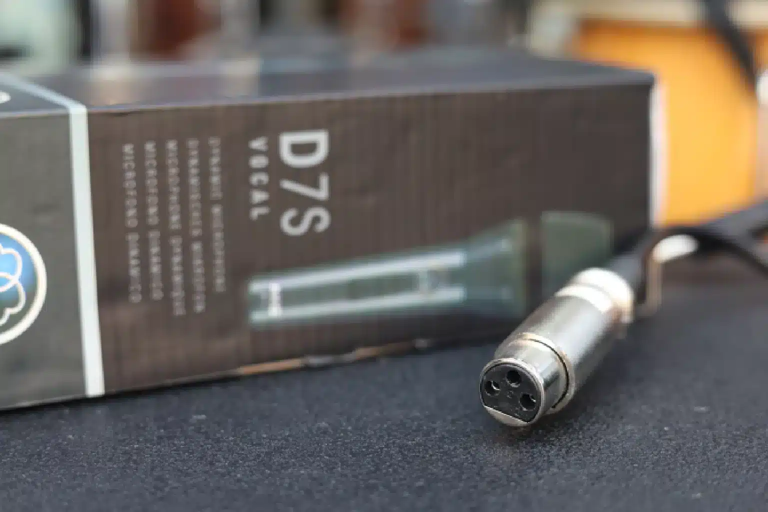 AKG D7 S Reference Handheld Dynamic Vocal Microphone 3 Dynamic microphone