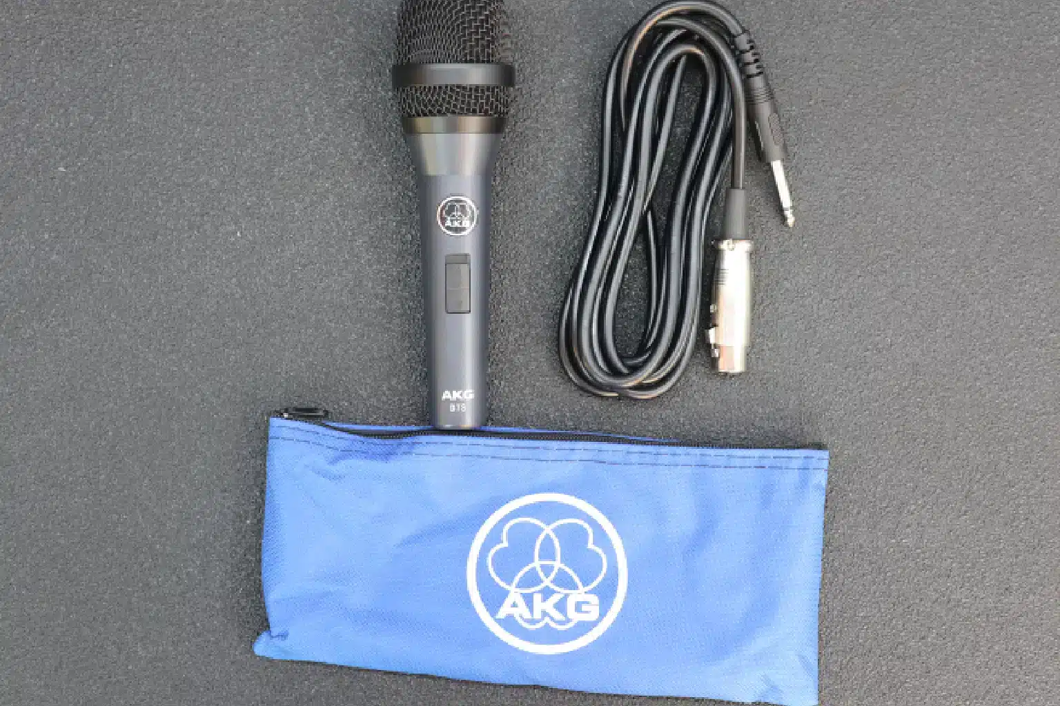 AKG D7 S Reference Handheld Dynamic Vocal Microphone 5 Studio microphone