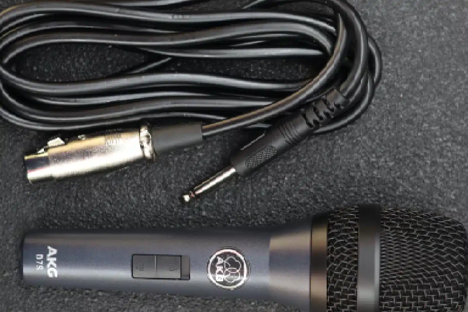 AKG D7 S Reference Handheld Dynamic Vocal Microphone 7 High-quality sound